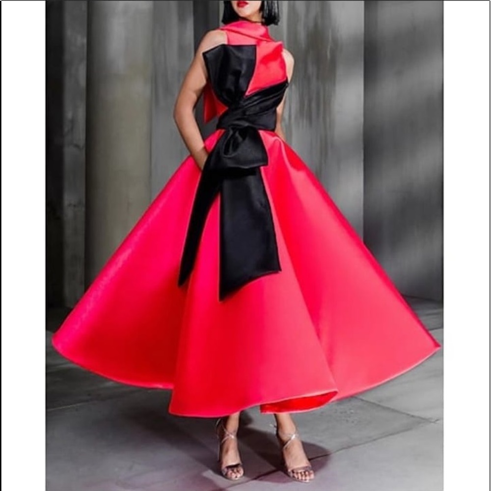 Brand new, never worn: hot pink evening gown